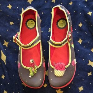 EUC Hot Chocolate Designs Dark Chocolate Platform Sandals Brain Freeze Size 10